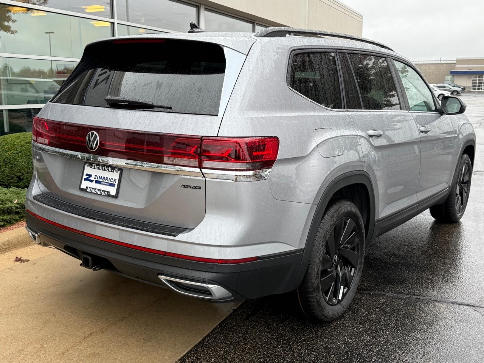 Volkswagen Atlas Vehicle Image 03