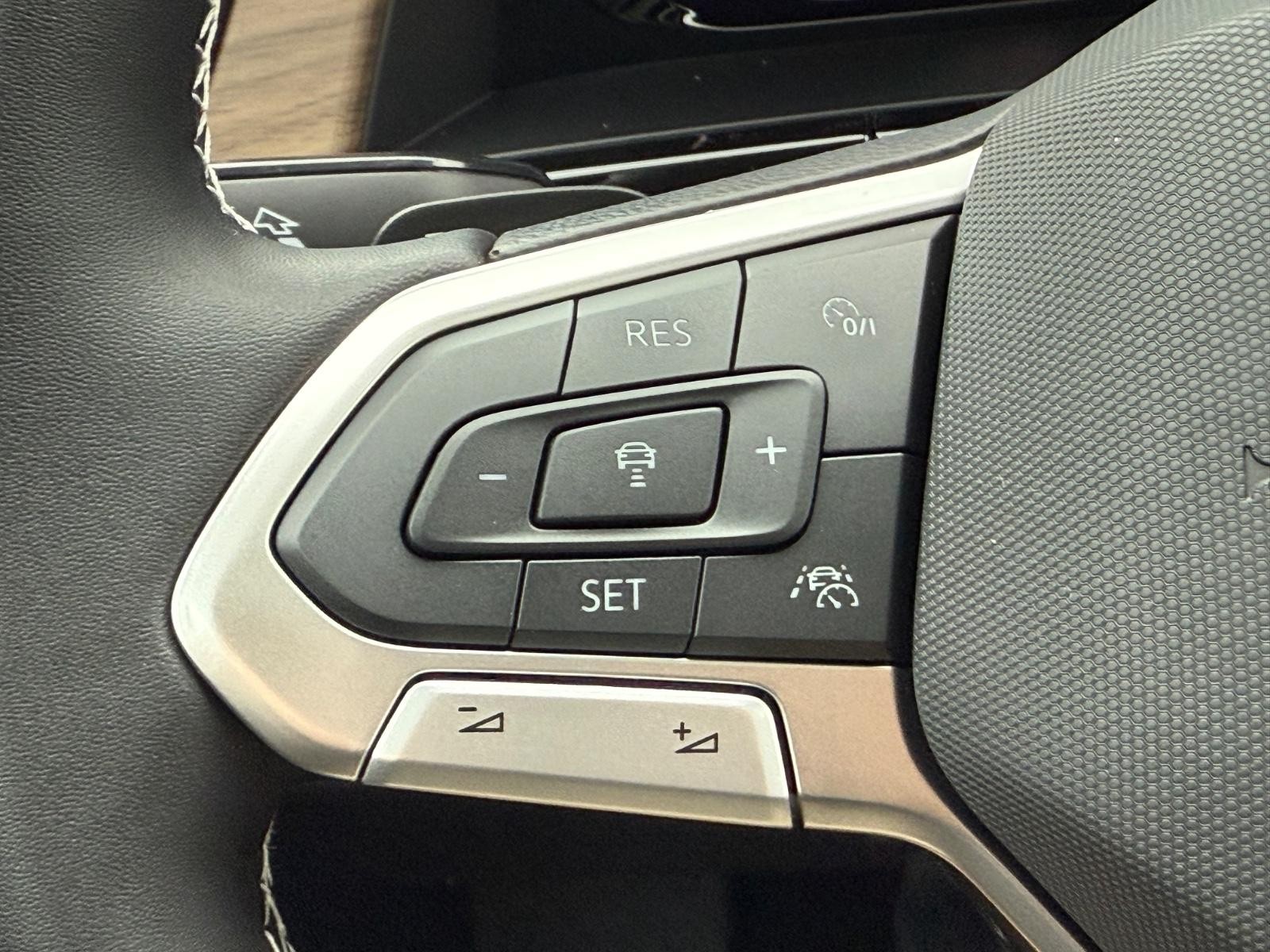 Volkswagen Atlas Vehicle Image 12