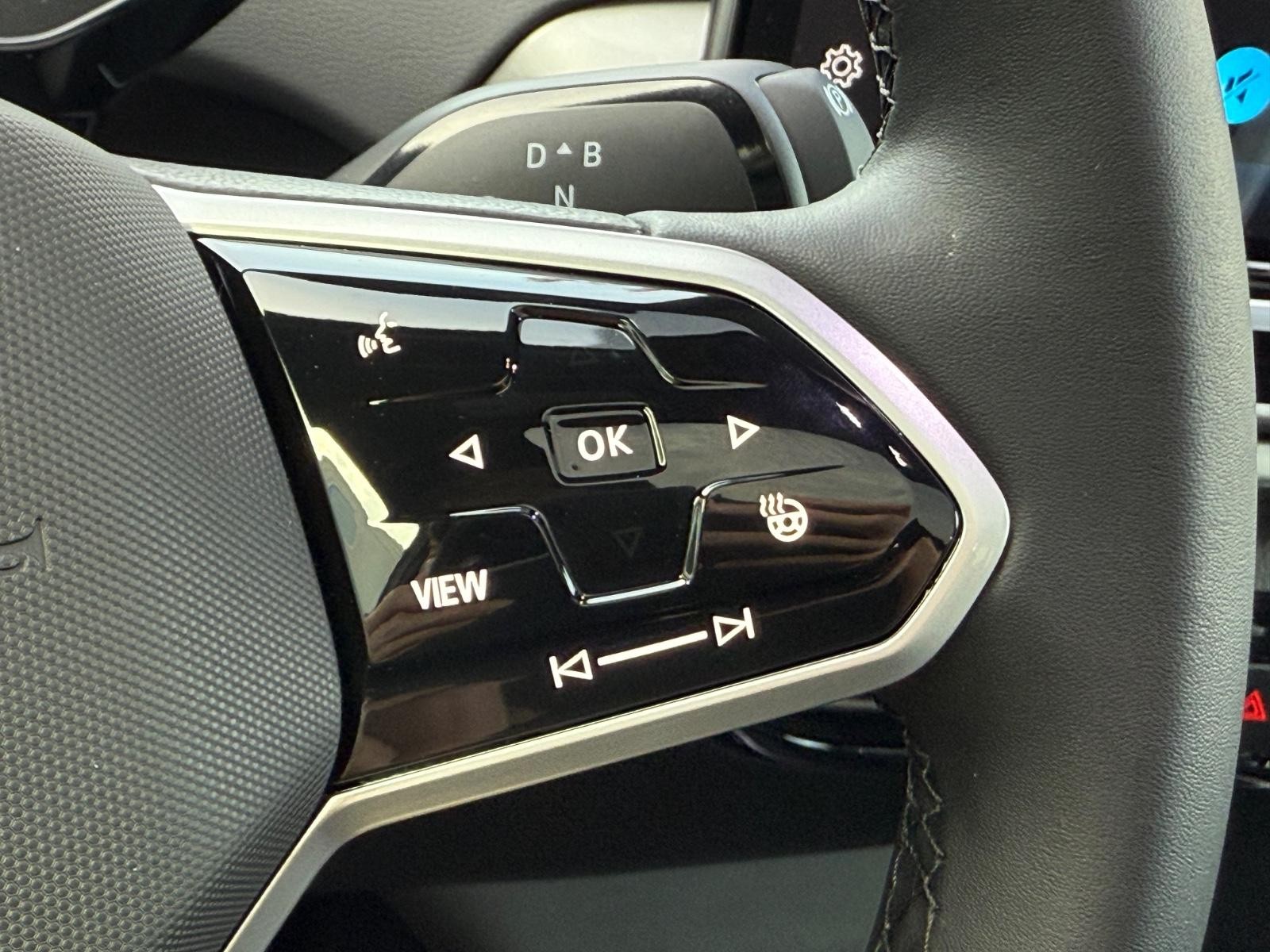 Volkswagen ID.4 Vehicle Image 11