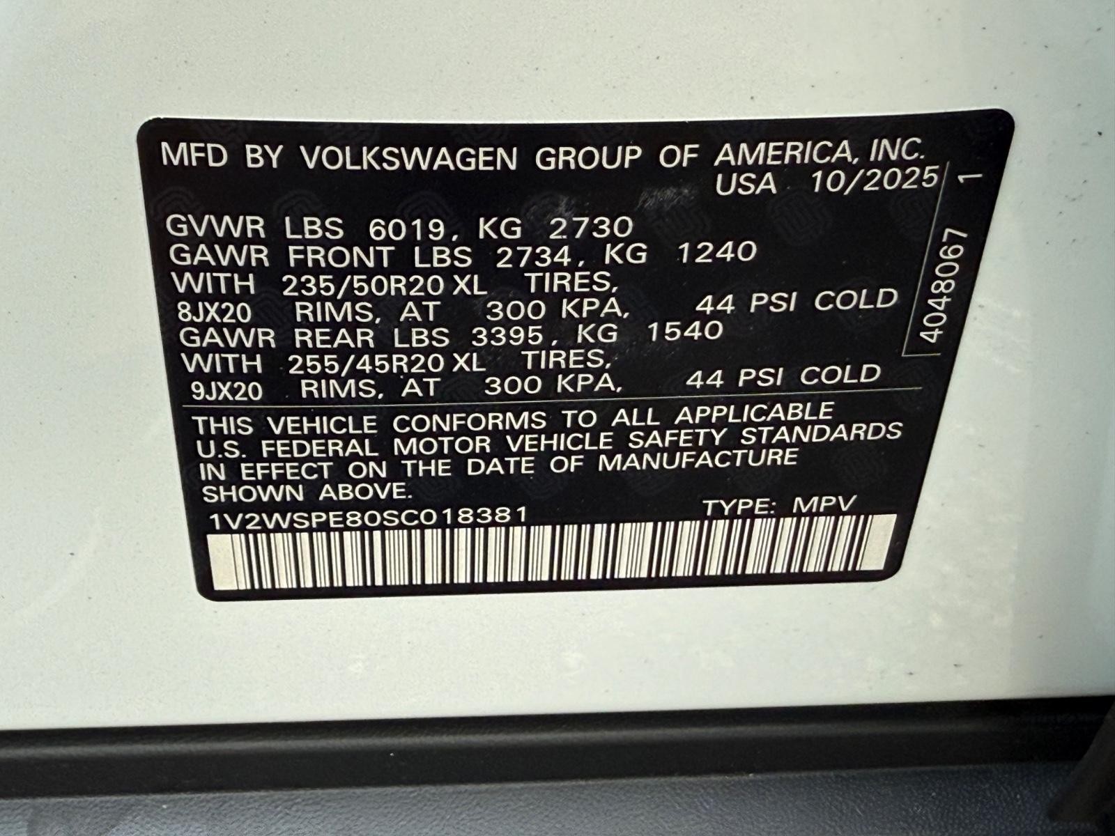 Volkswagen ID.4 Vehicle Image 17