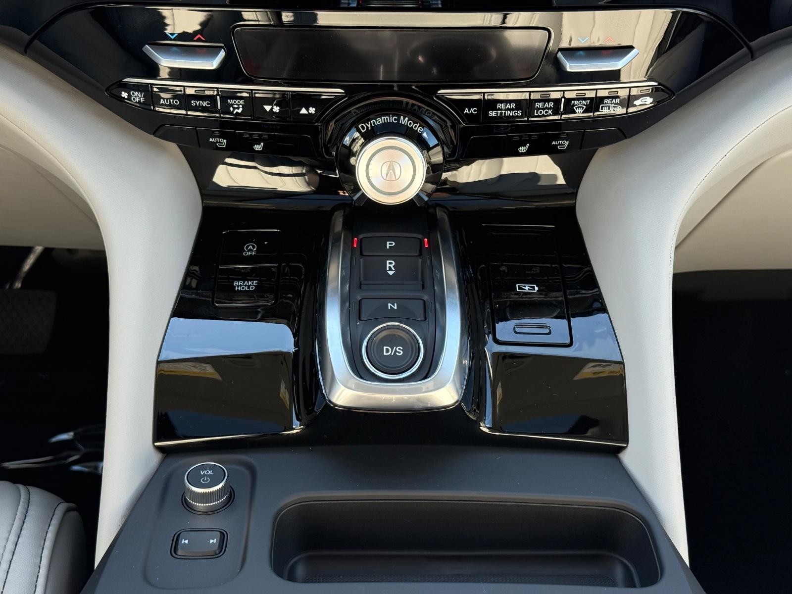 Acura MDX Vehicle Image 08