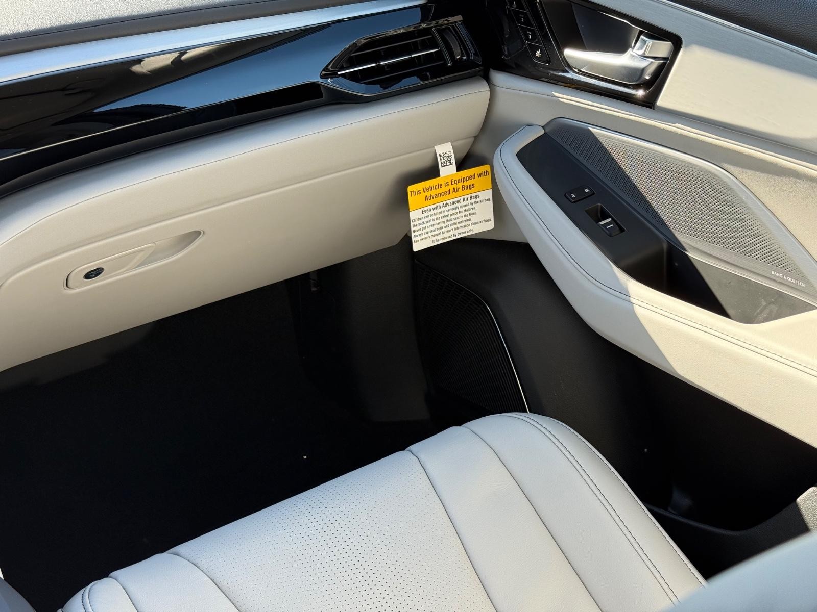 Acura MDX Vehicle Image 10