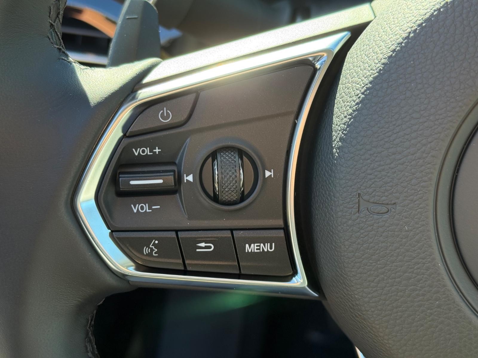 Acura MDX Vehicle Image 11