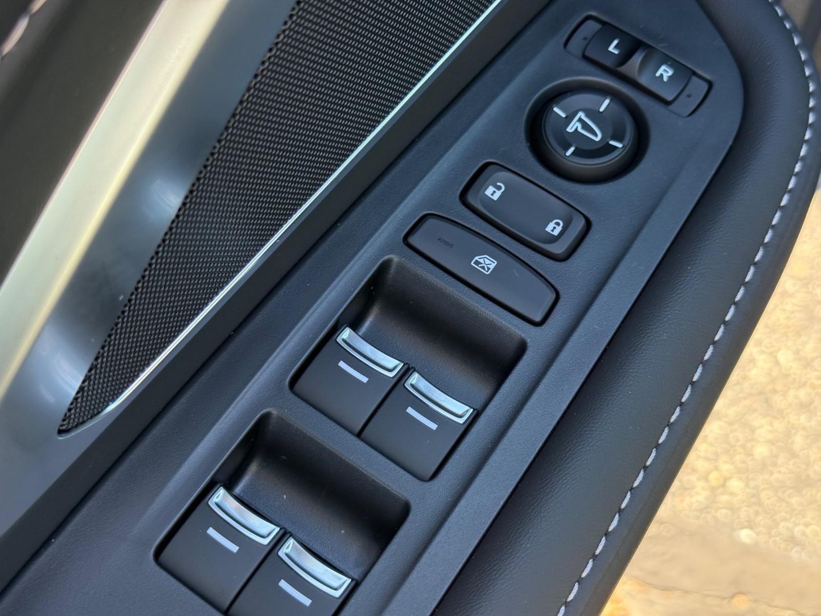 Acura RDX Vehicle Image 15