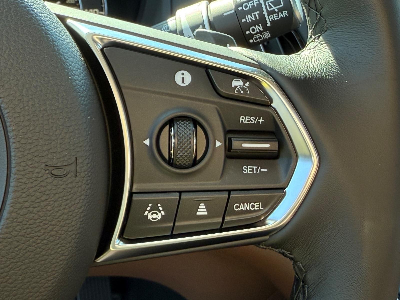 Acura RDX Vehicle Image 12