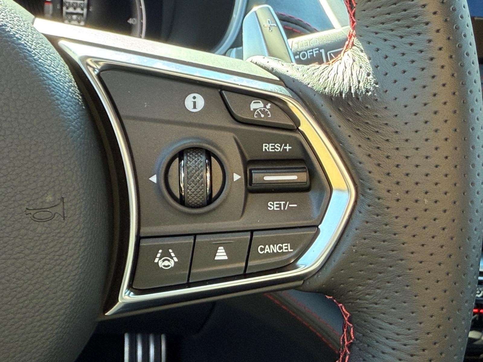 Acura MDX Vehicle Image 12