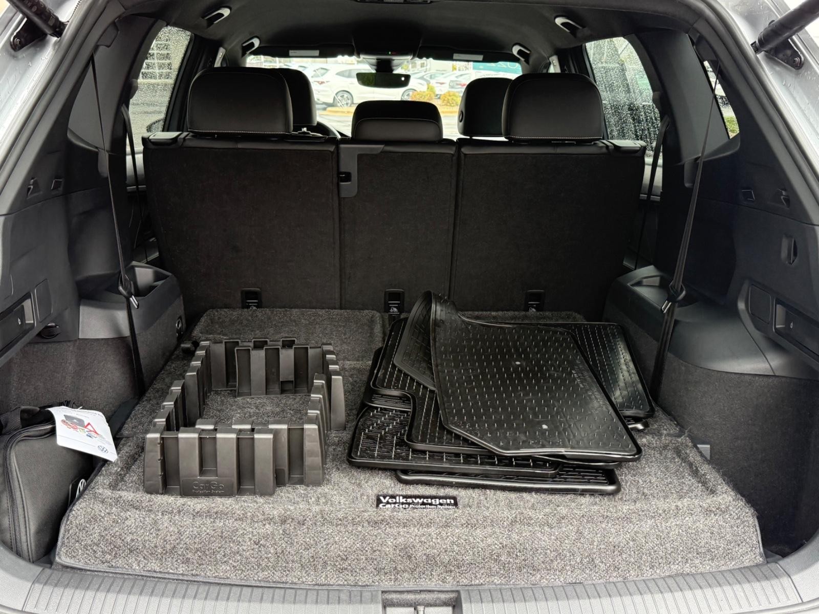 Volkswagen Tiguan Vehicle Image 05