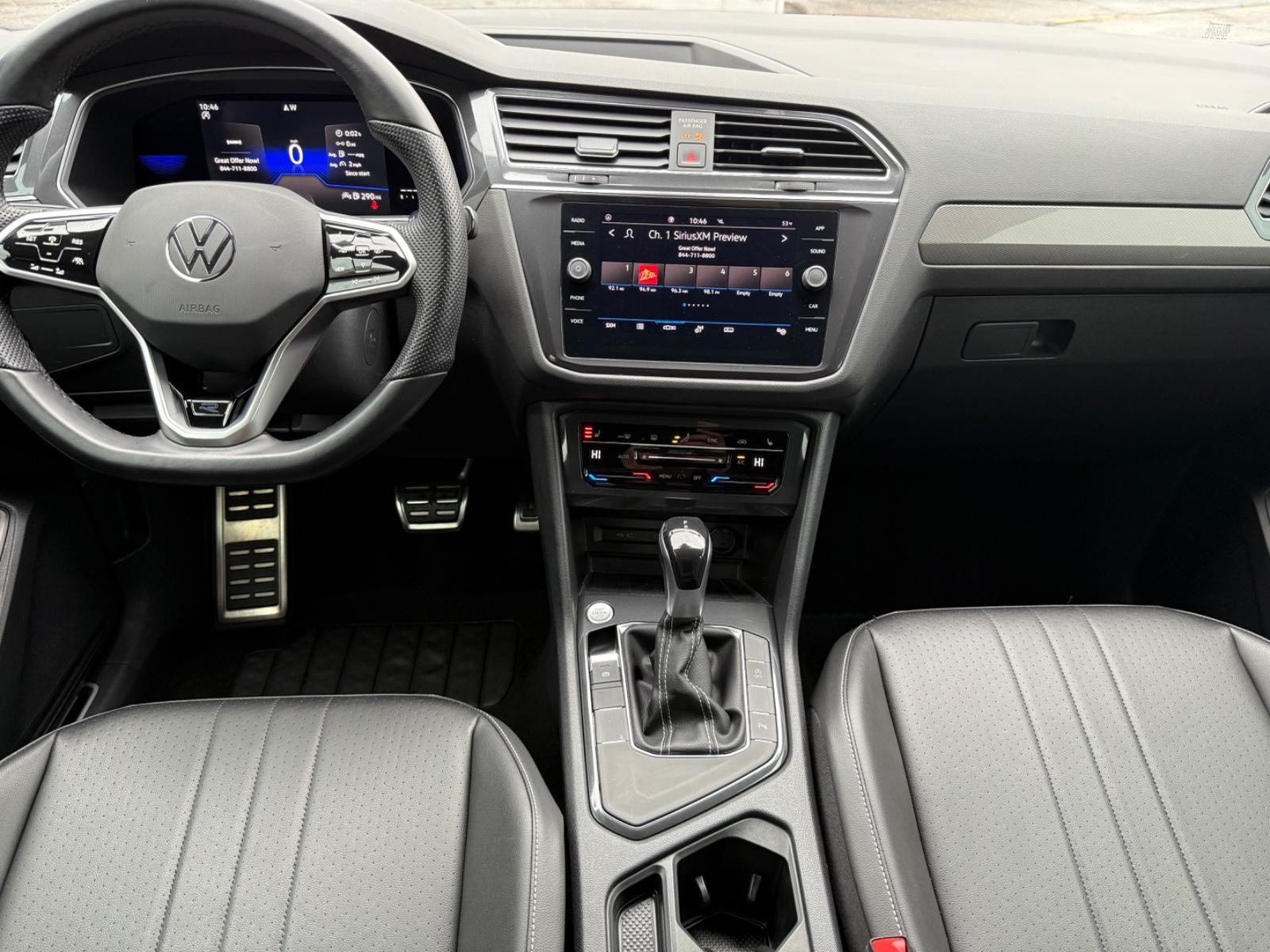 Volkswagen Tiguan Vehicle Image 11