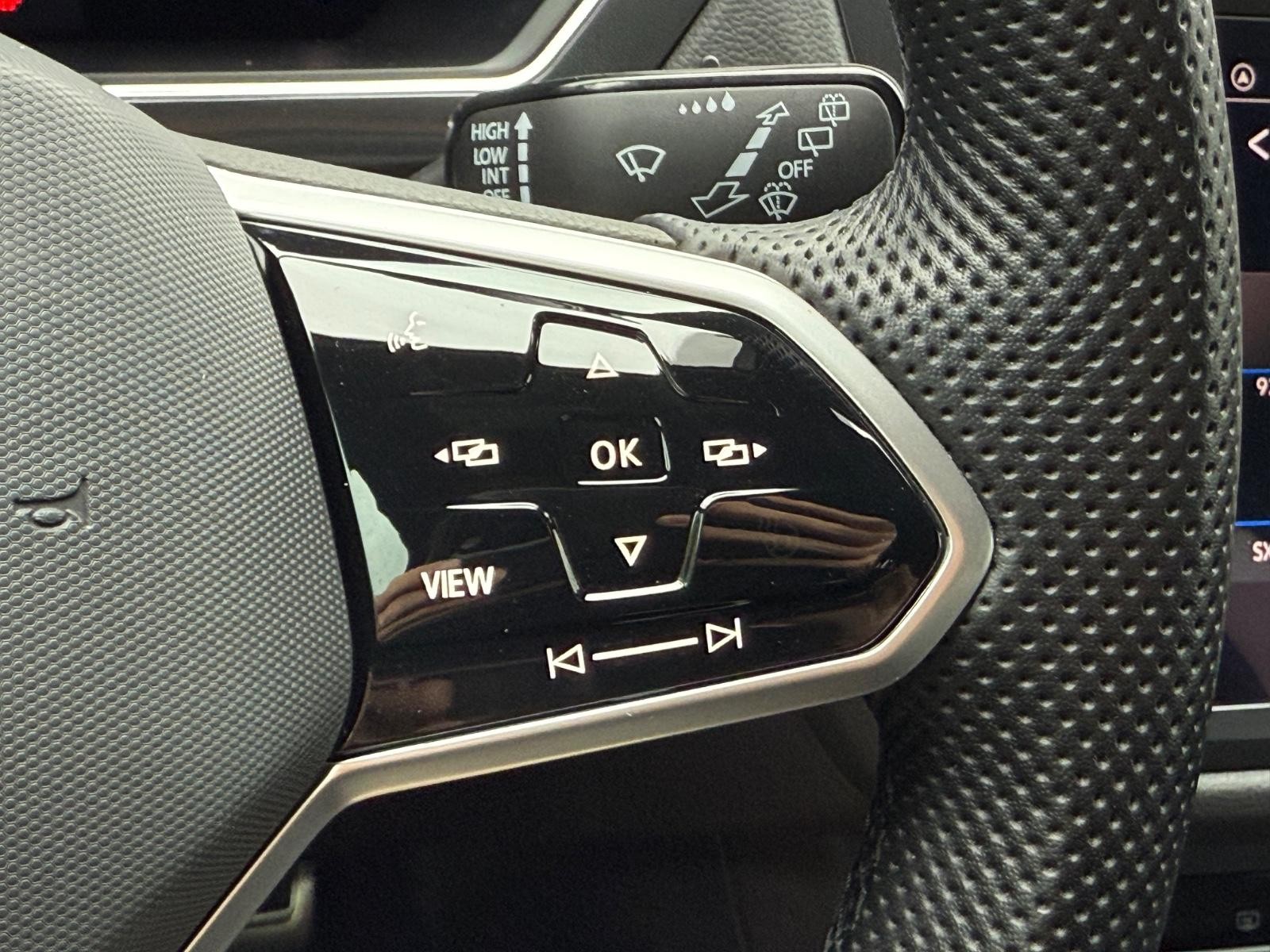Volkswagen Tiguan Vehicle Image 18
