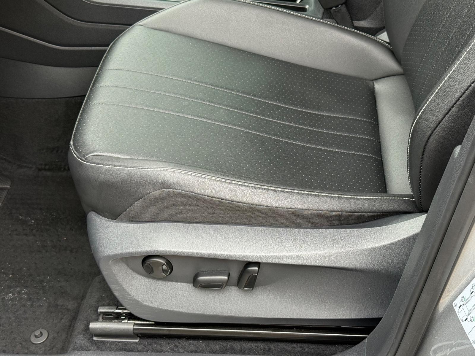Volkswagen Tiguan Vehicle Image 23