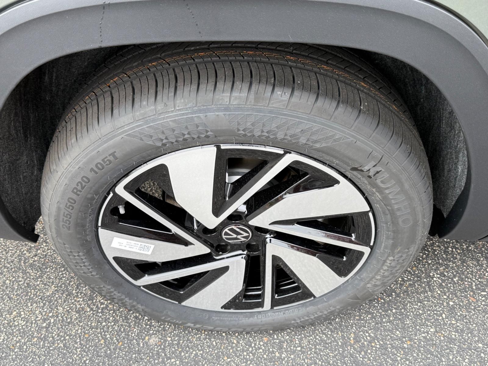 Volkswagen Atlas Vehicle Image 04