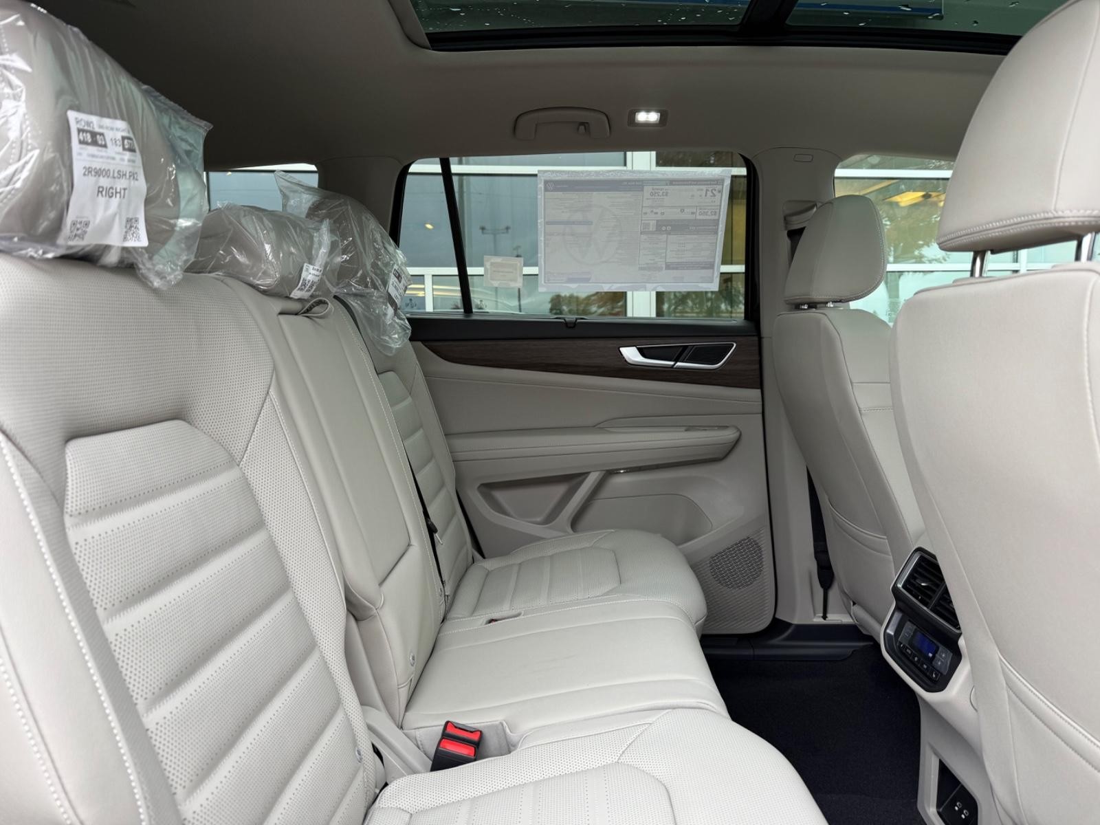 Volkswagen Atlas Vehicle Image 06