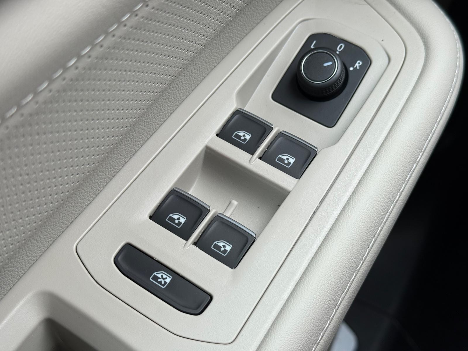 Volkswagen Atlas Vehicle Image 16