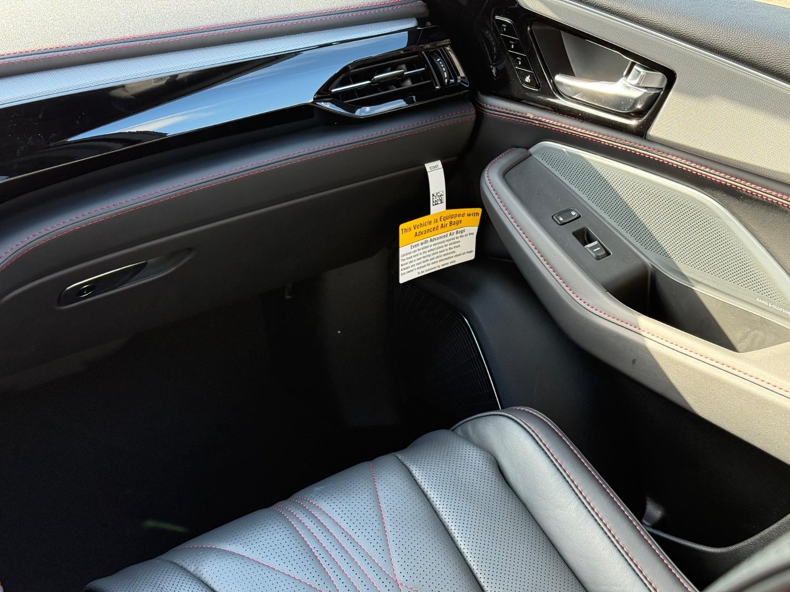 Acura MDX Vehicle Image 10