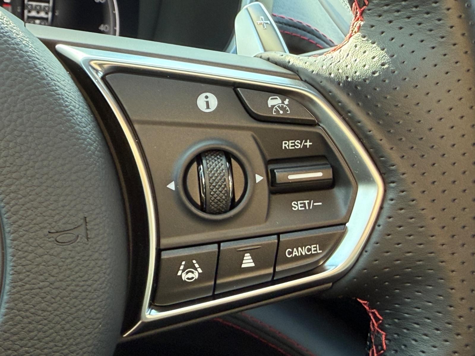 Acura MDX Vehicle Image 13