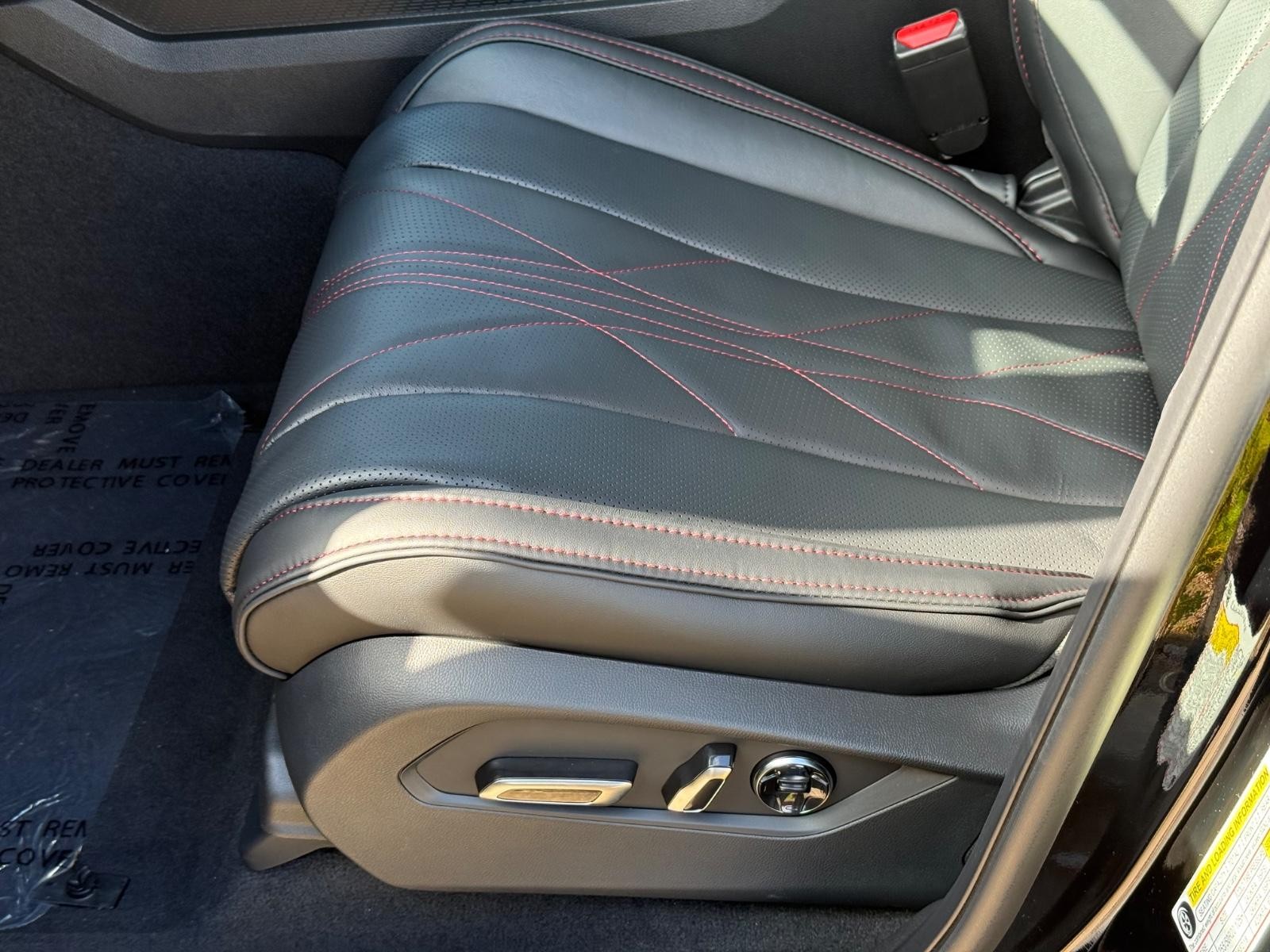 Acura MDX Vehicle Image 17