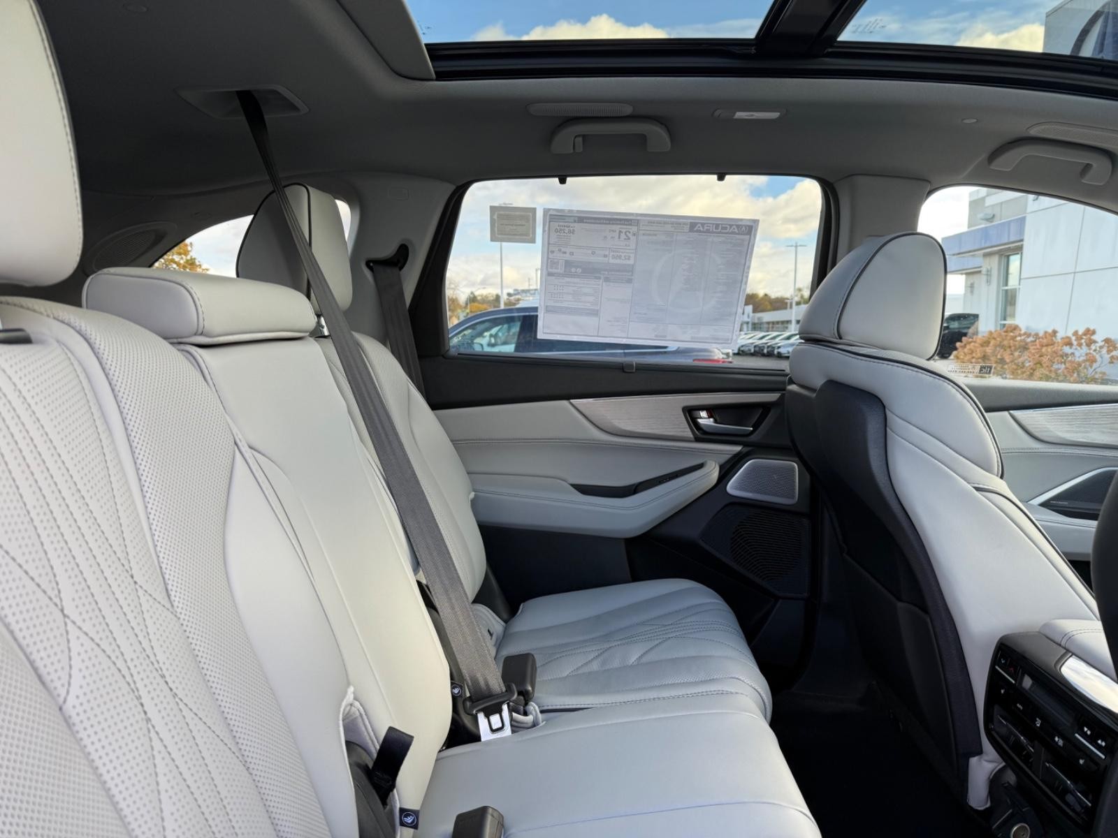 Acura MDX Vehicle Image 05