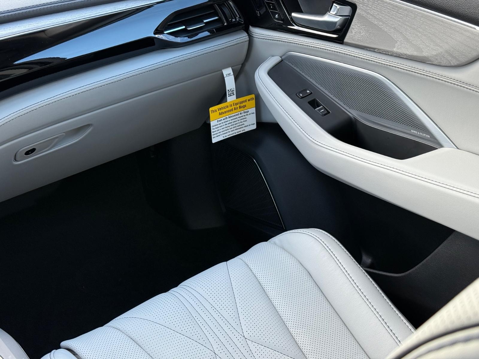 Acura MDX Vehicle Image 10