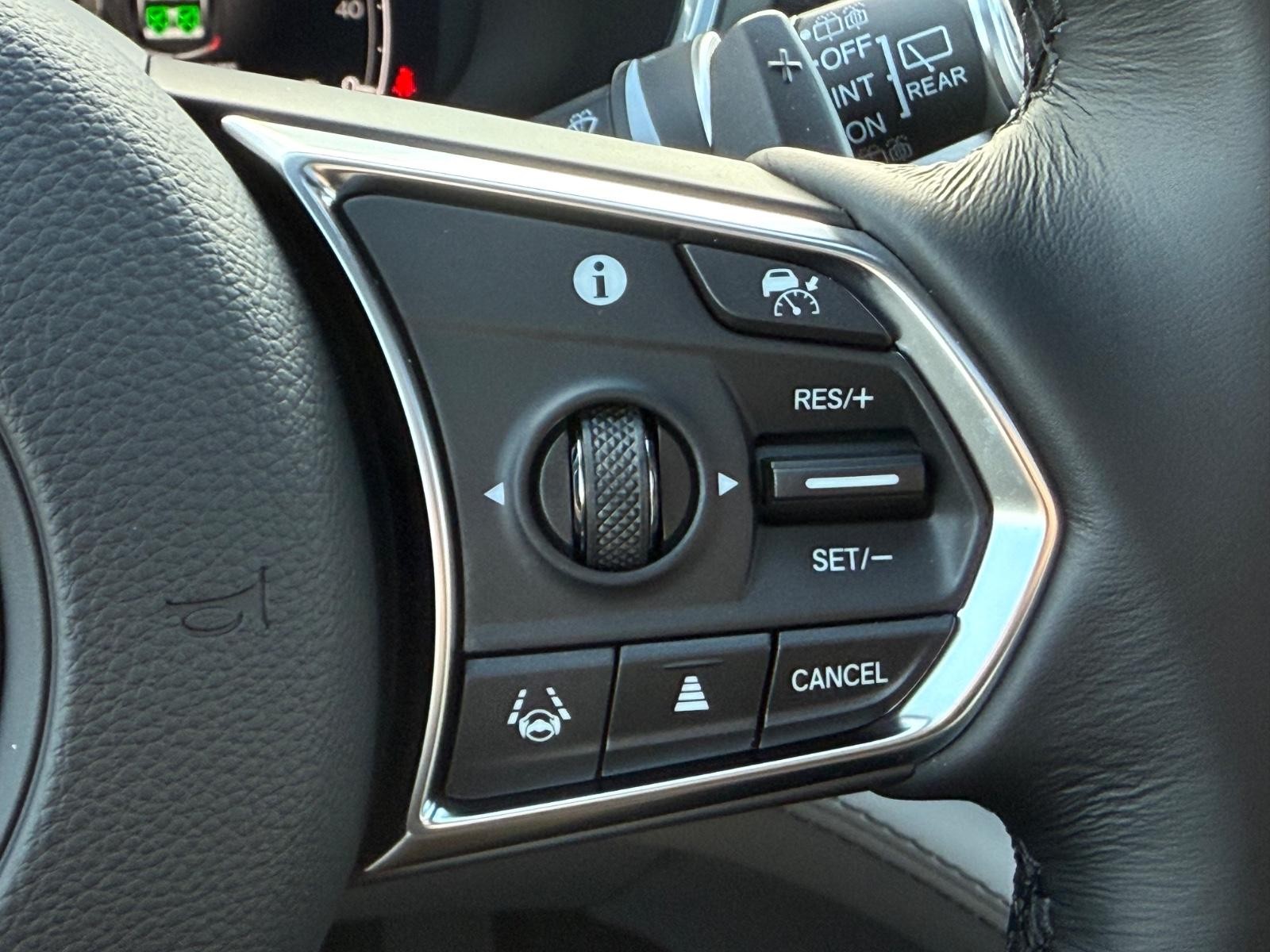 Acura MDX Vehicle Image 13