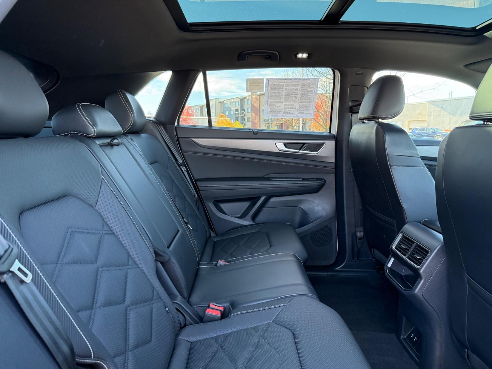 Volkswagen Atlas Cross Sport Vehicle Image 10