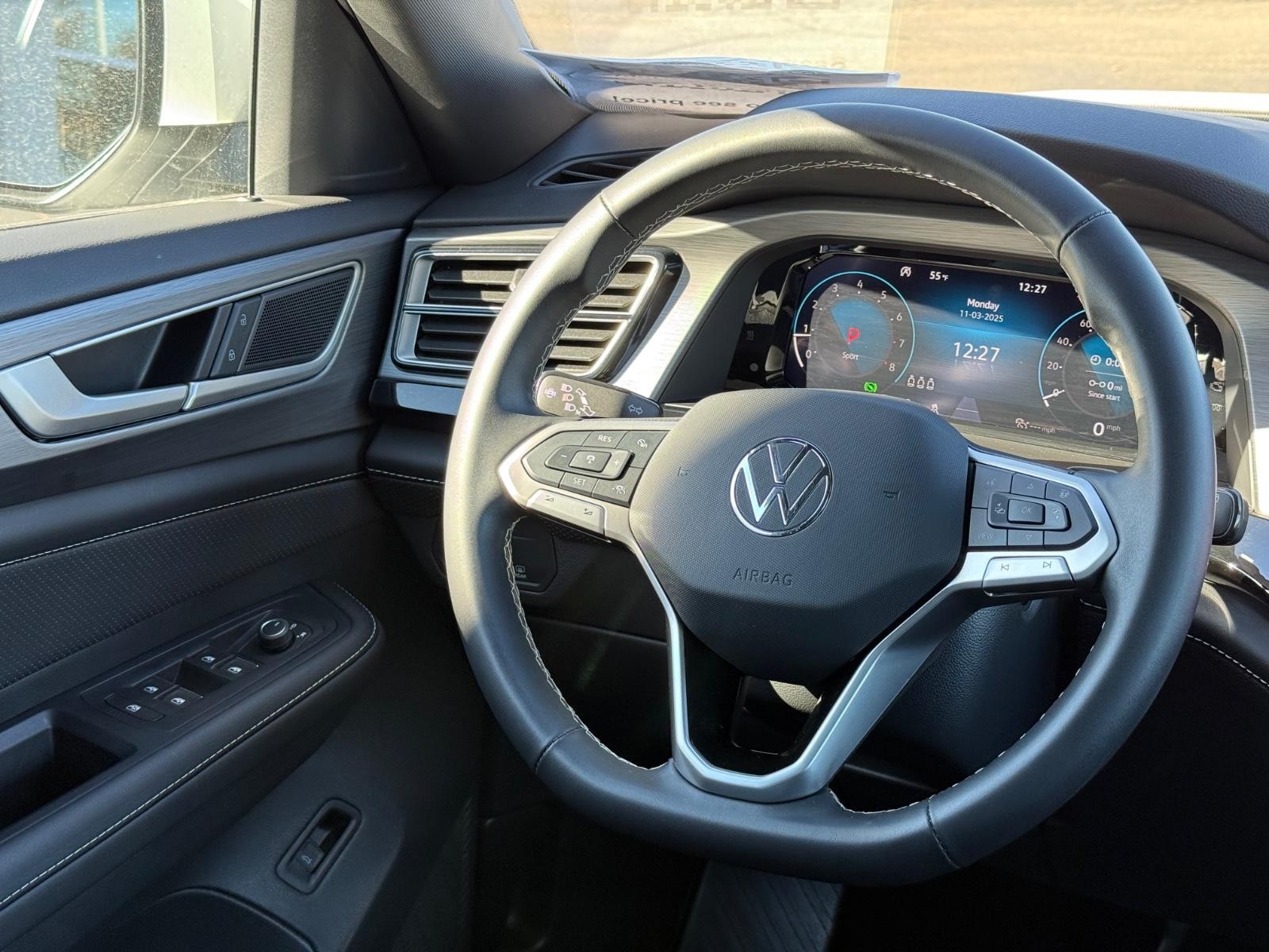 Volkswagen Atlas Cross Sport Vehicle Image 14