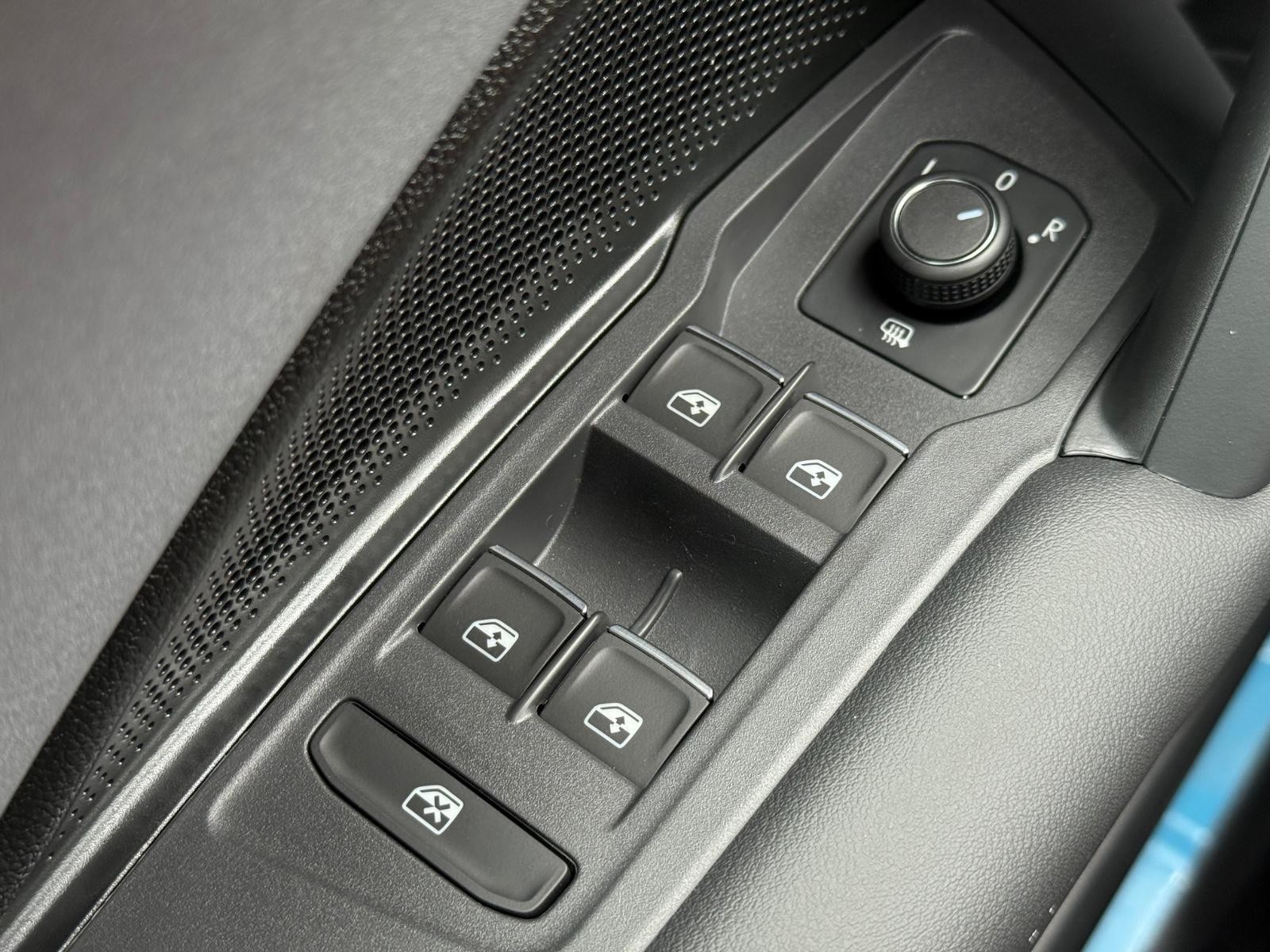 Volkswagen Tiguan Vehicle Image 15