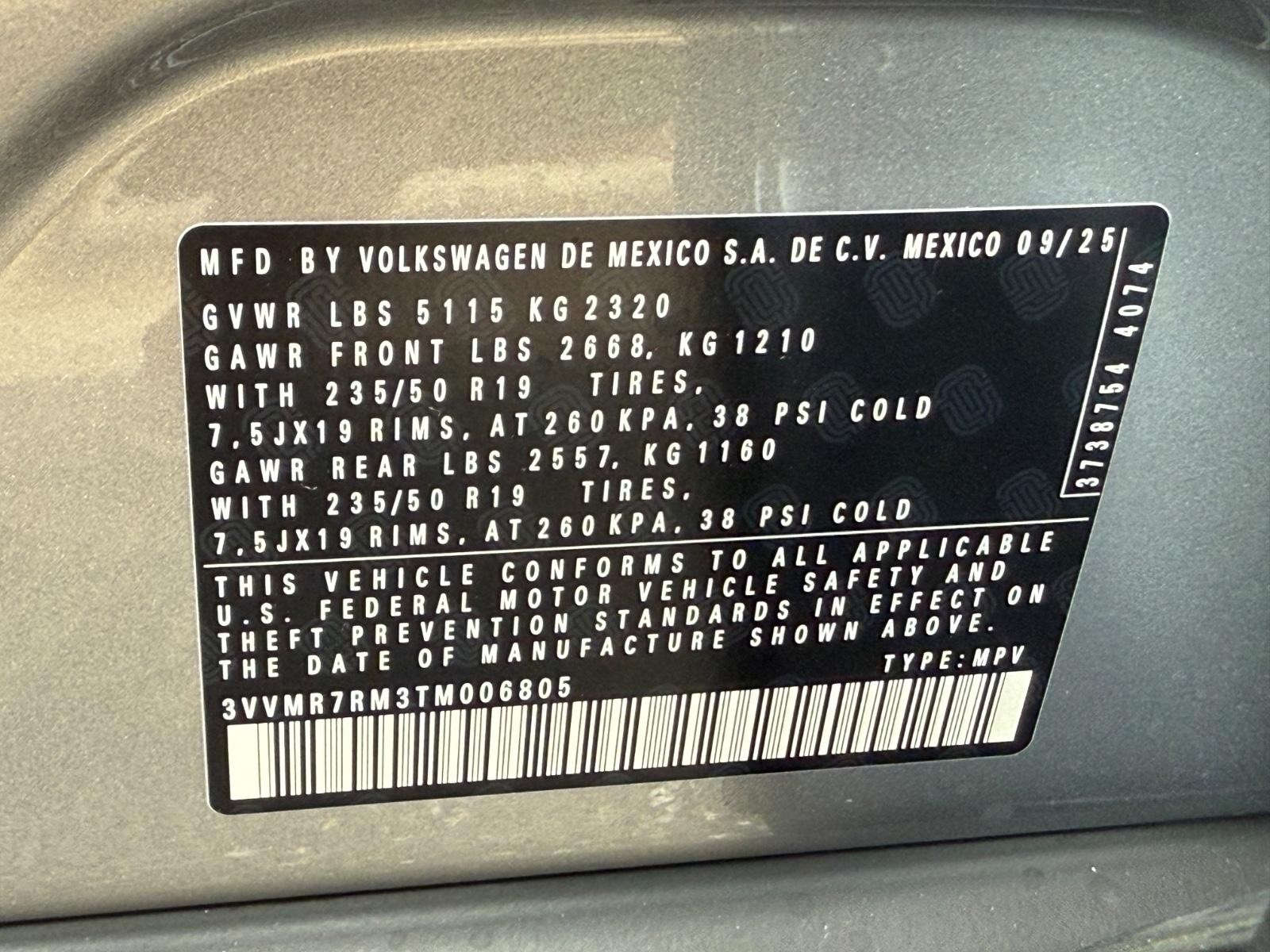 Volkswagen Tiguan Vehicle Image 17