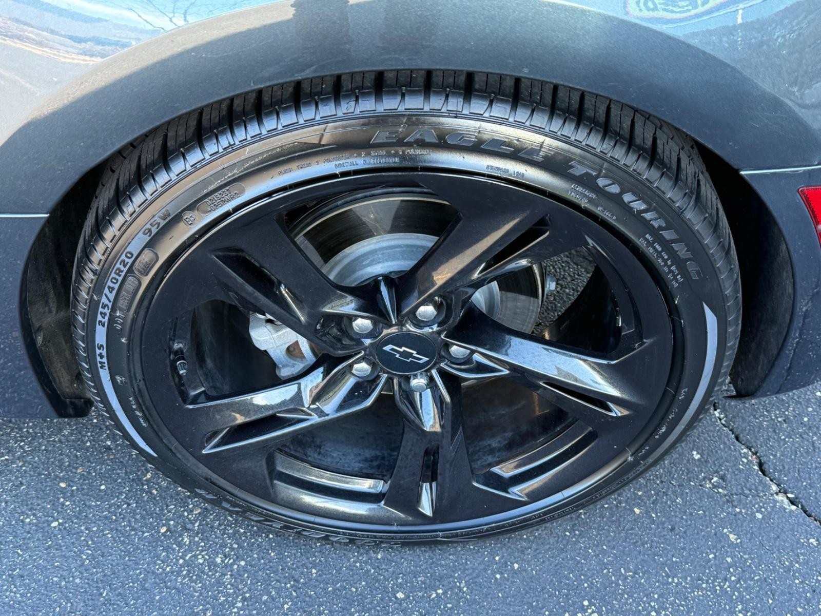 Chevrolet Camaro Vehicle Full-screen Gallery Image 06