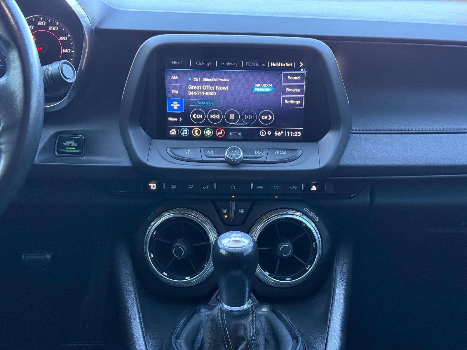 Chevrolet Camaro Vehicle Full-screen Gallery Image 11