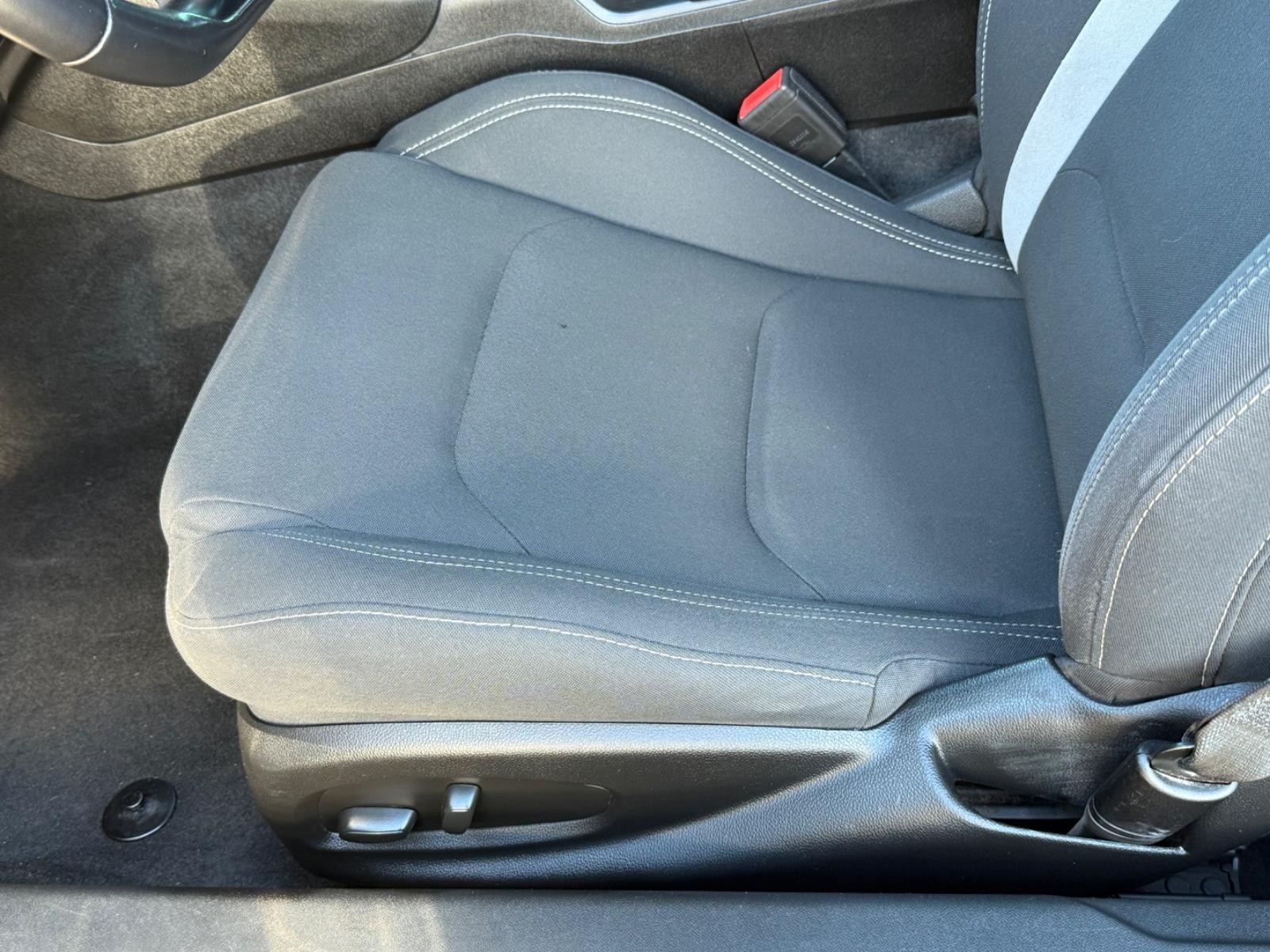 Chevrolet Camaro Vehicle Full-screen Gallery Image 20