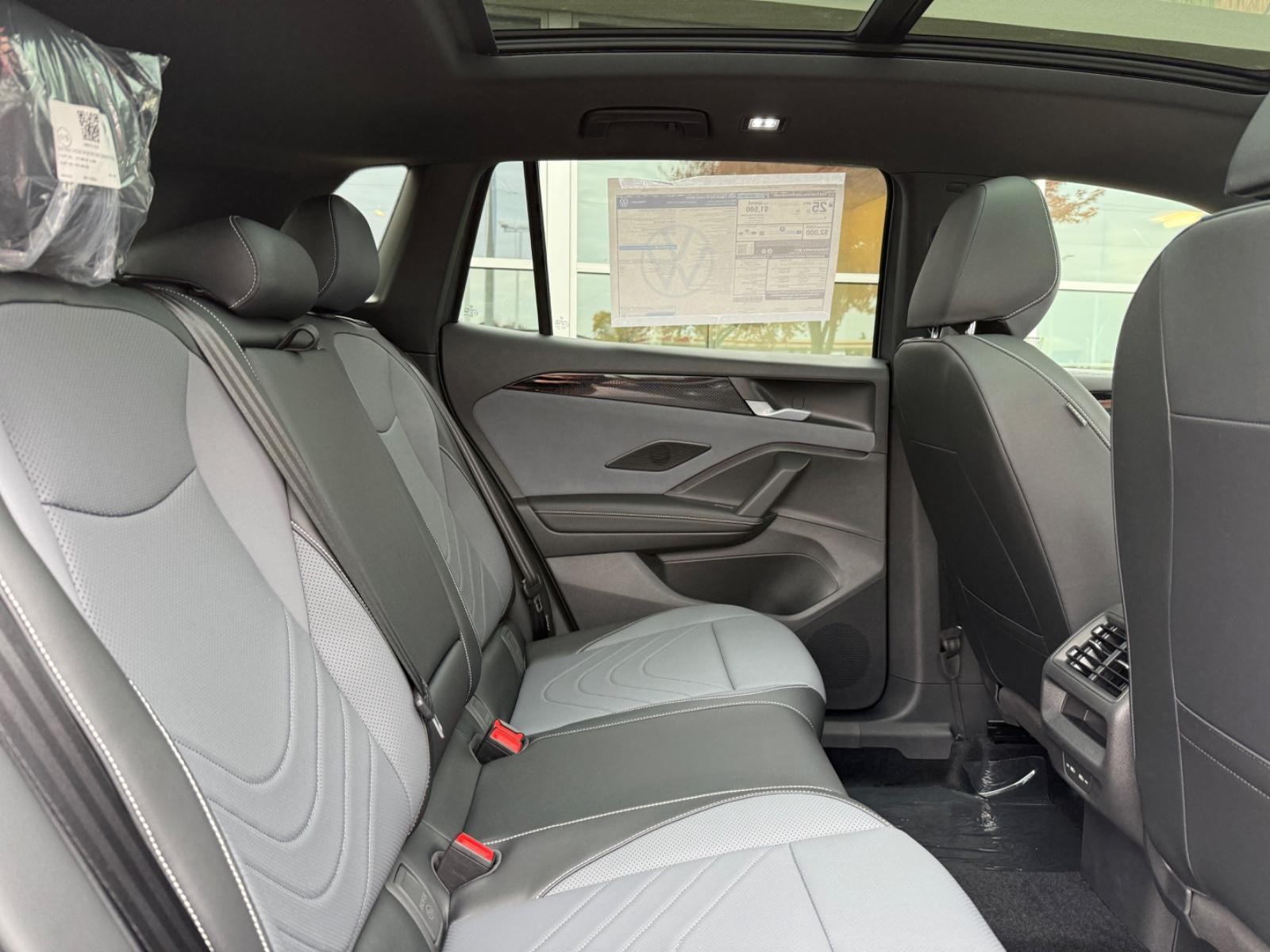 Volkswagen Tiguan Vehicle Image 05