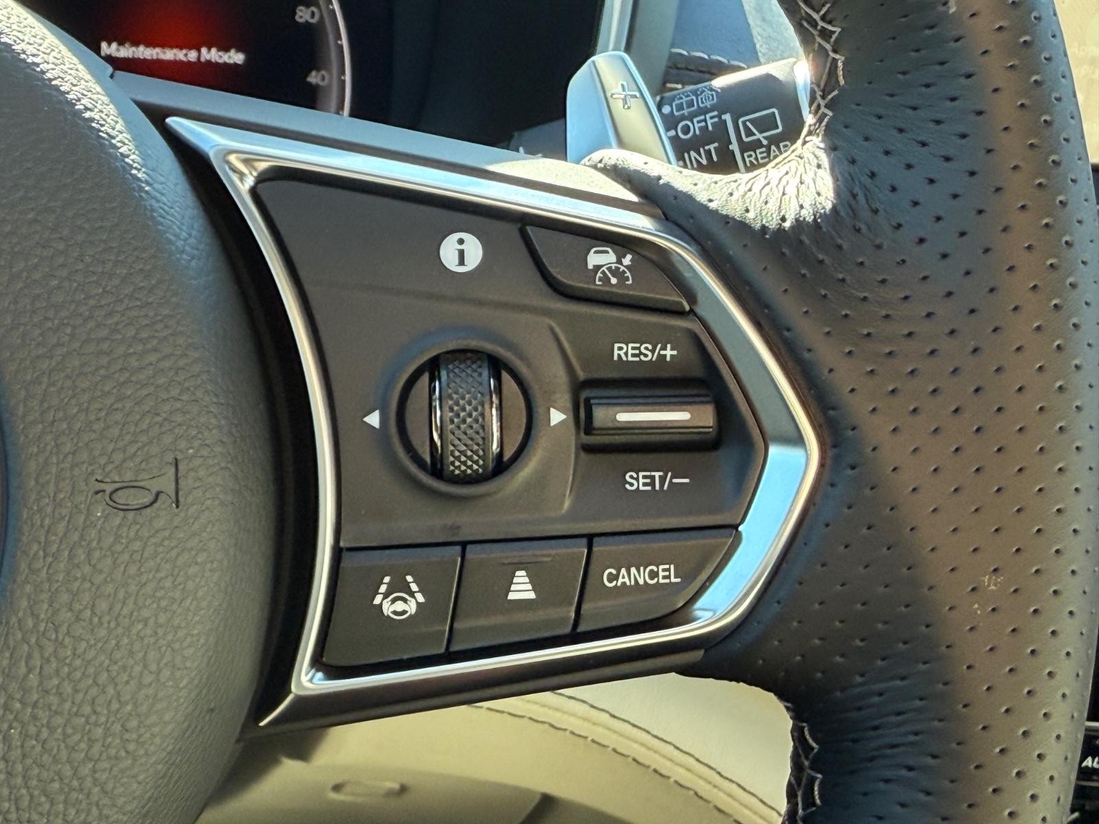 Acura MDX Vehicle Image 12