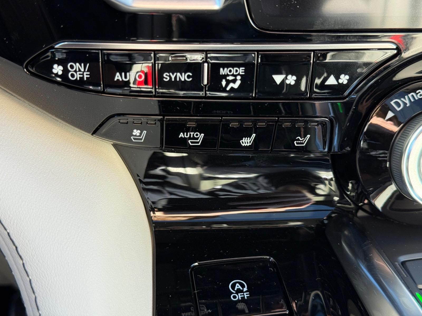 Acura MDX Vehicle Image 14