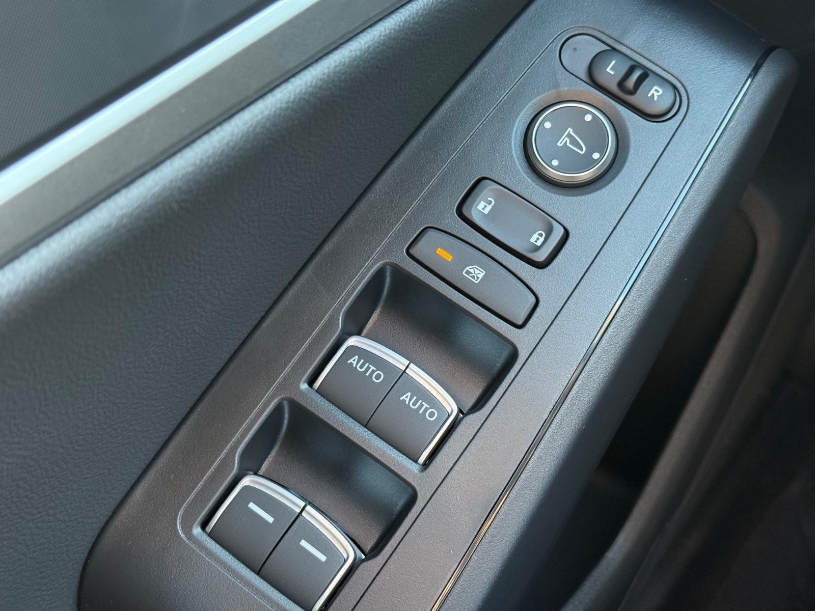 Acura Integra Vehicle Image 15