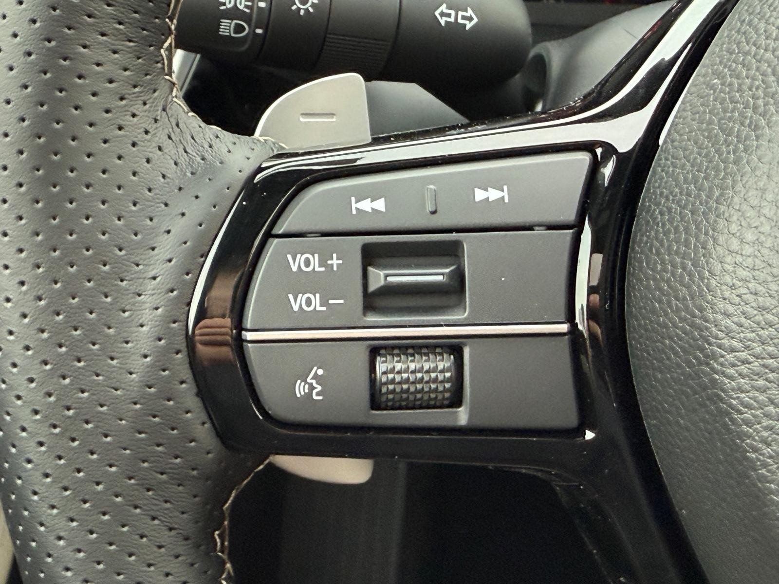 Acura ADX Vehicle Image 11