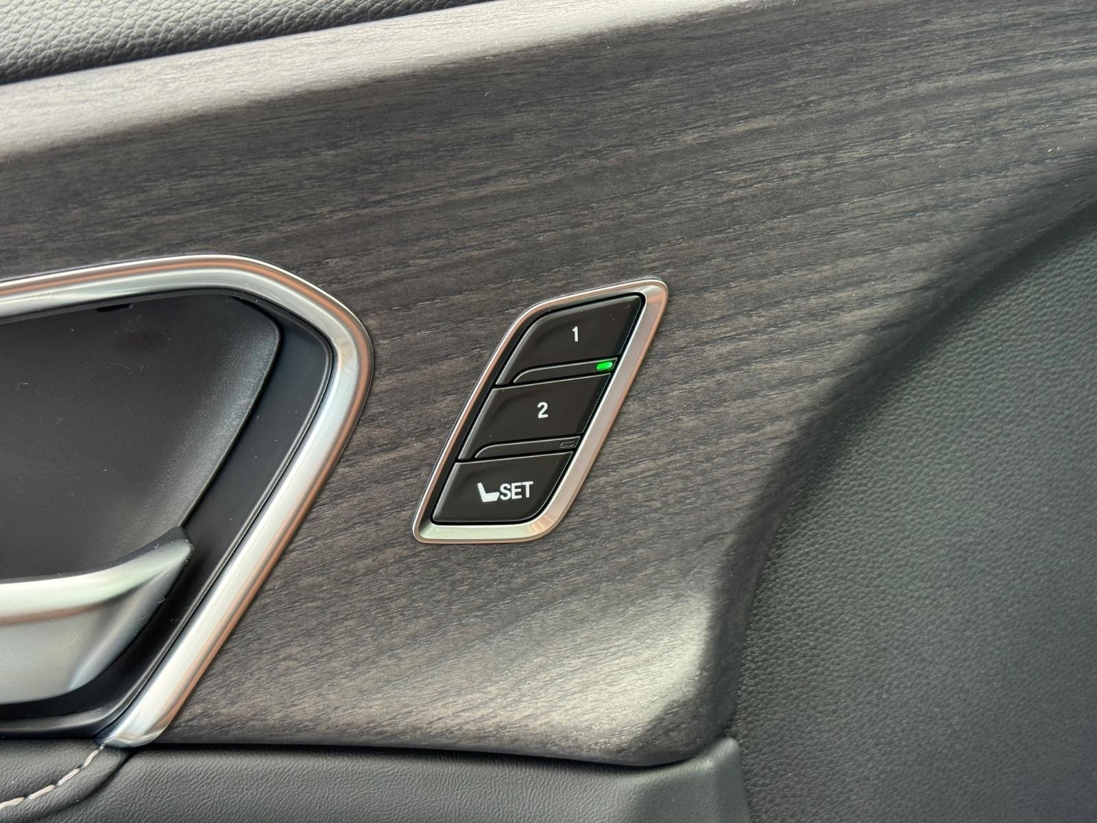 Acura RDX Vehicle Image 11