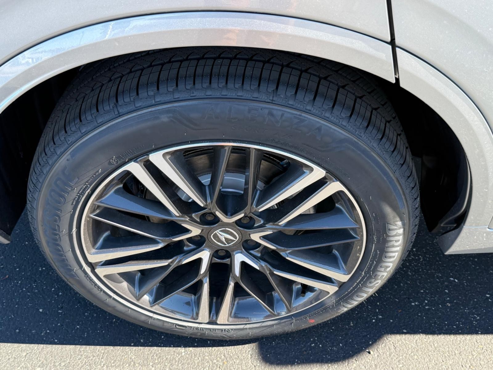 Acura MDX Vehicle Image 04