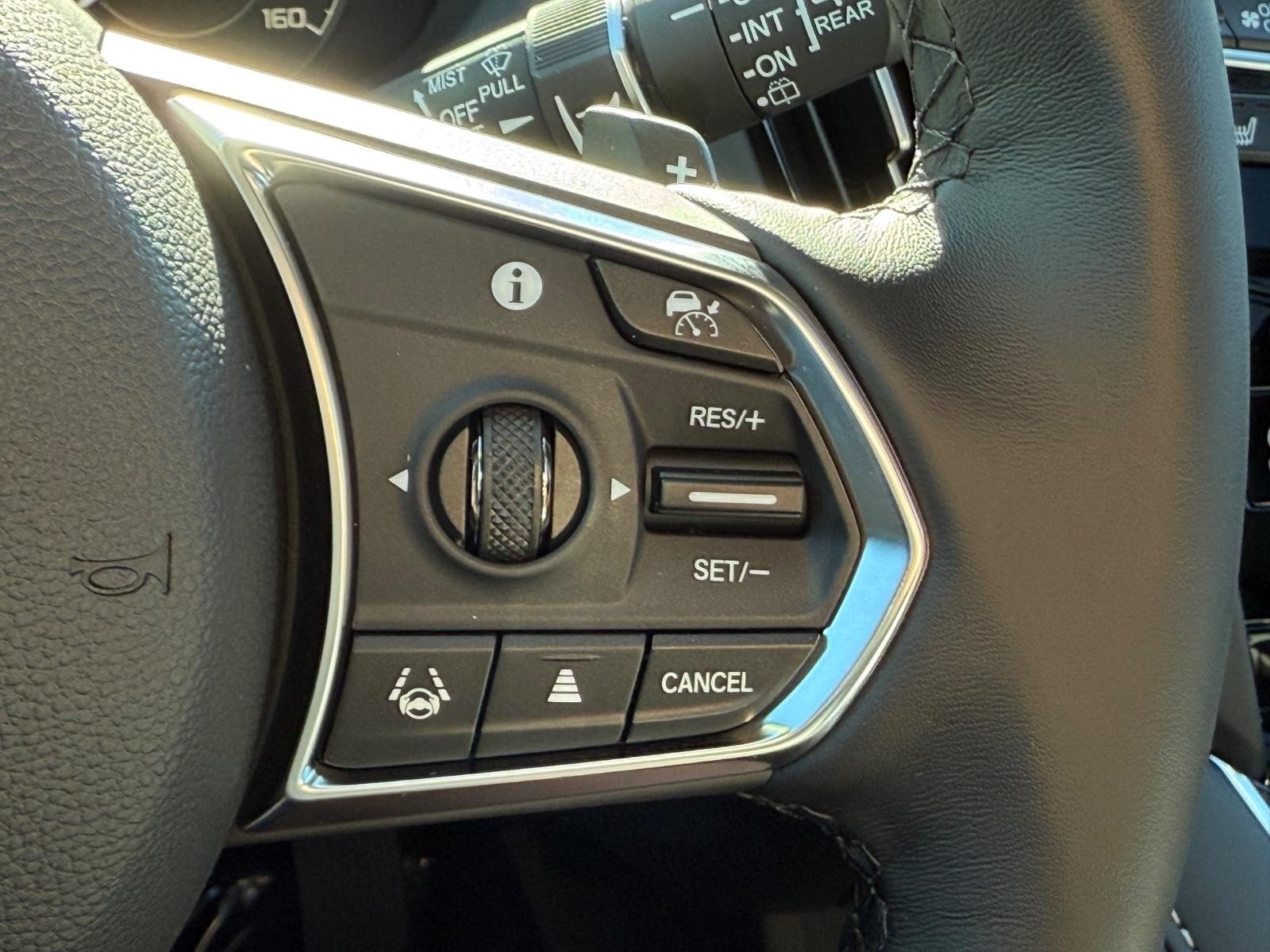 Acura RDX Vehicle Image 11