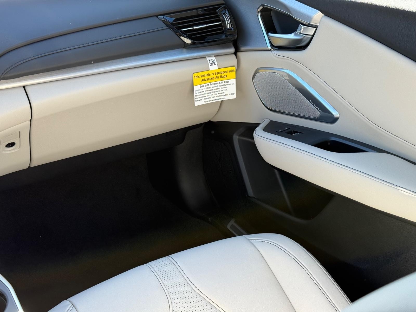 Acura RDX Vehicle Image 09