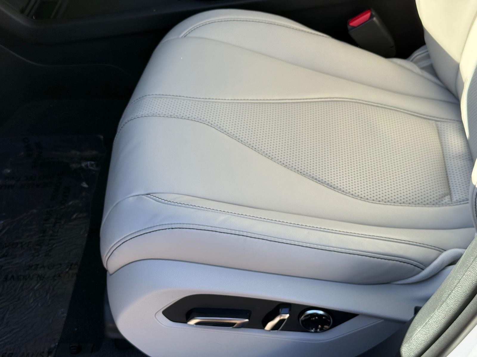 Acura RDX Vehicle Image 15