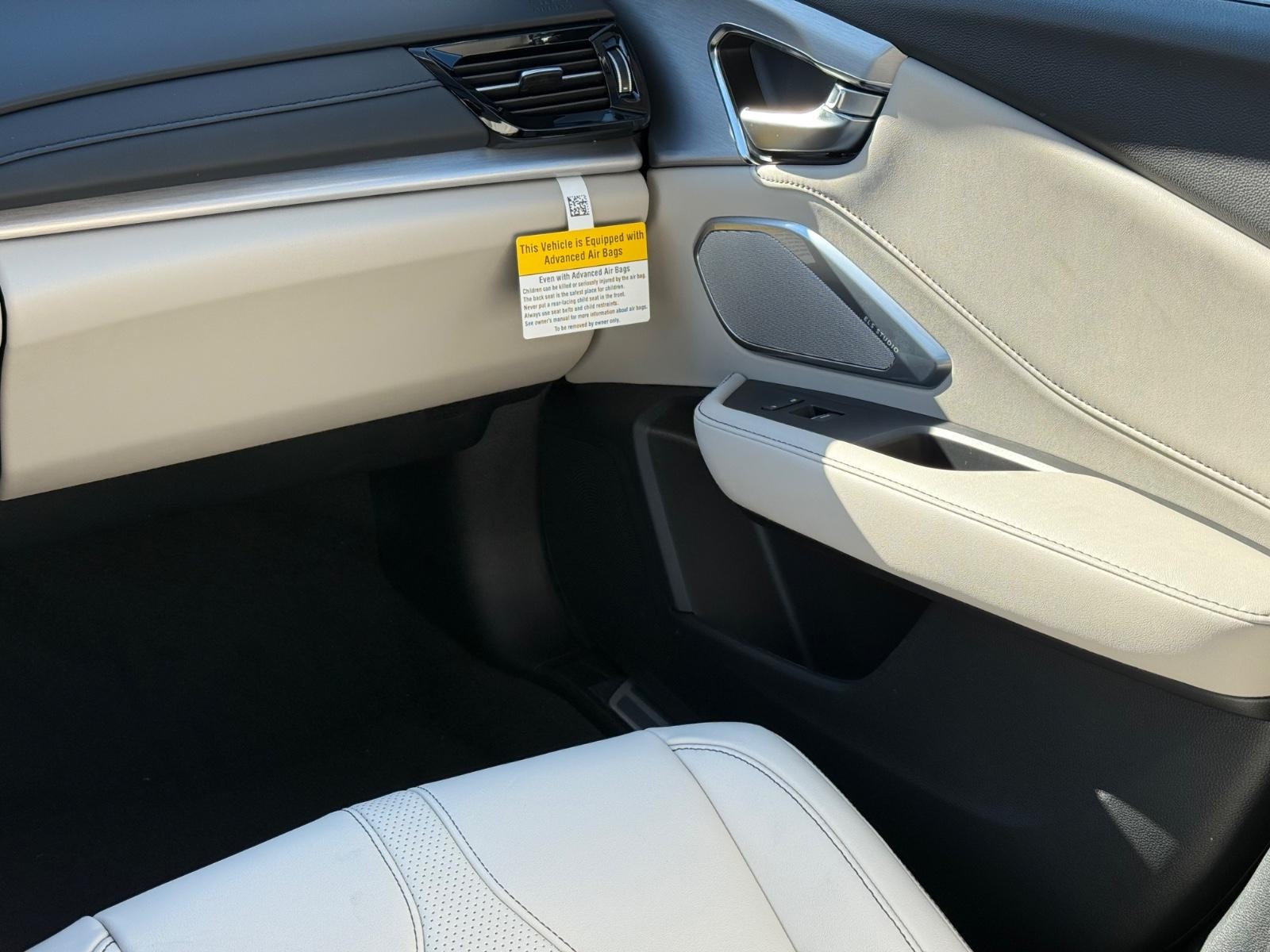 Acura RDX Vehicle Image 10