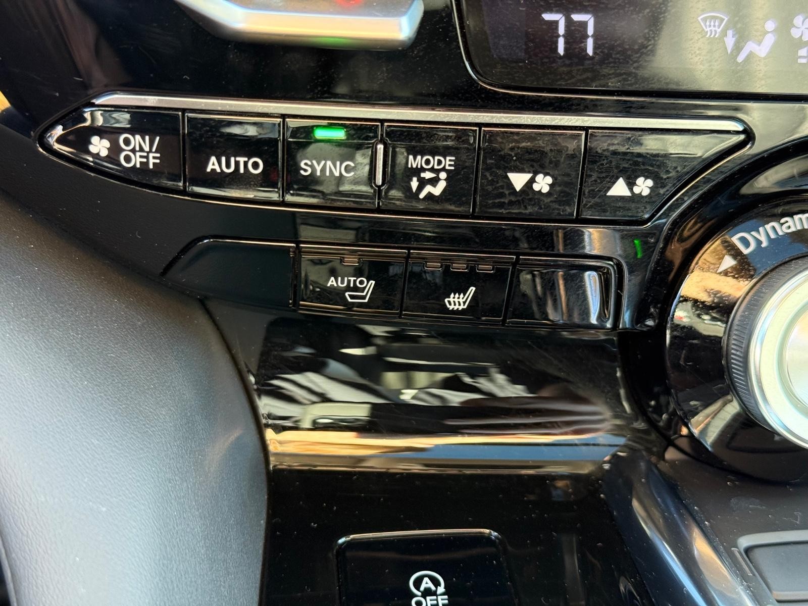 Acura MDX Vehicle Full-screen Gallery Image 21