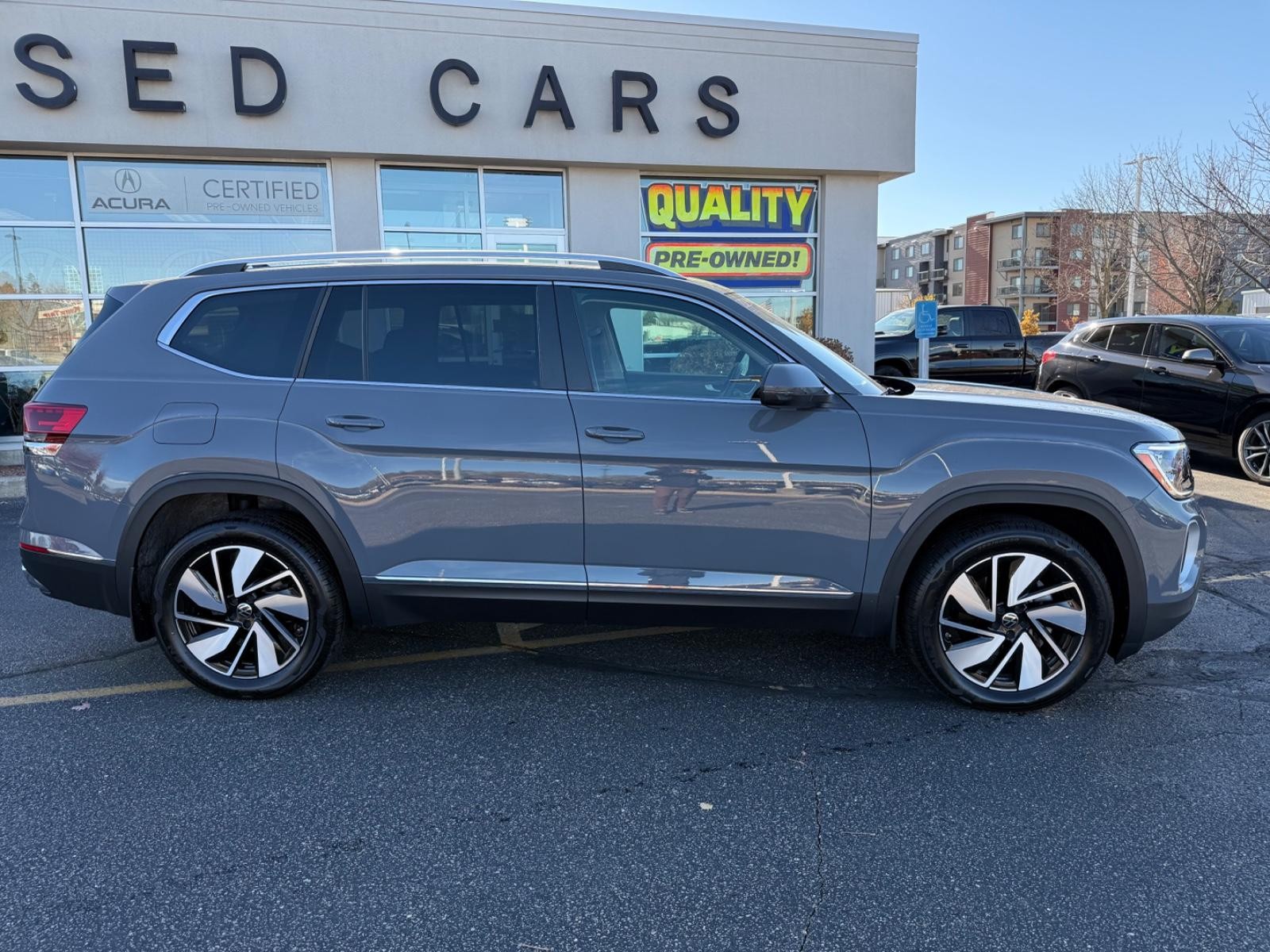 Volkswagen Atlas Vehicle Image 02