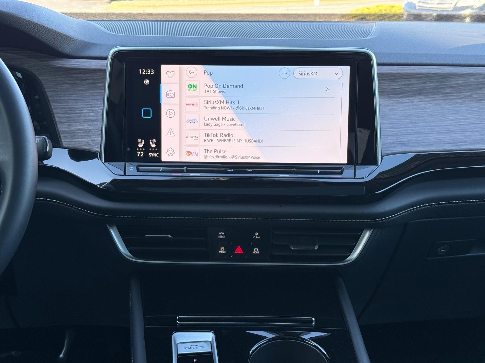 Volkswagen Atlas Vehicle Image 11