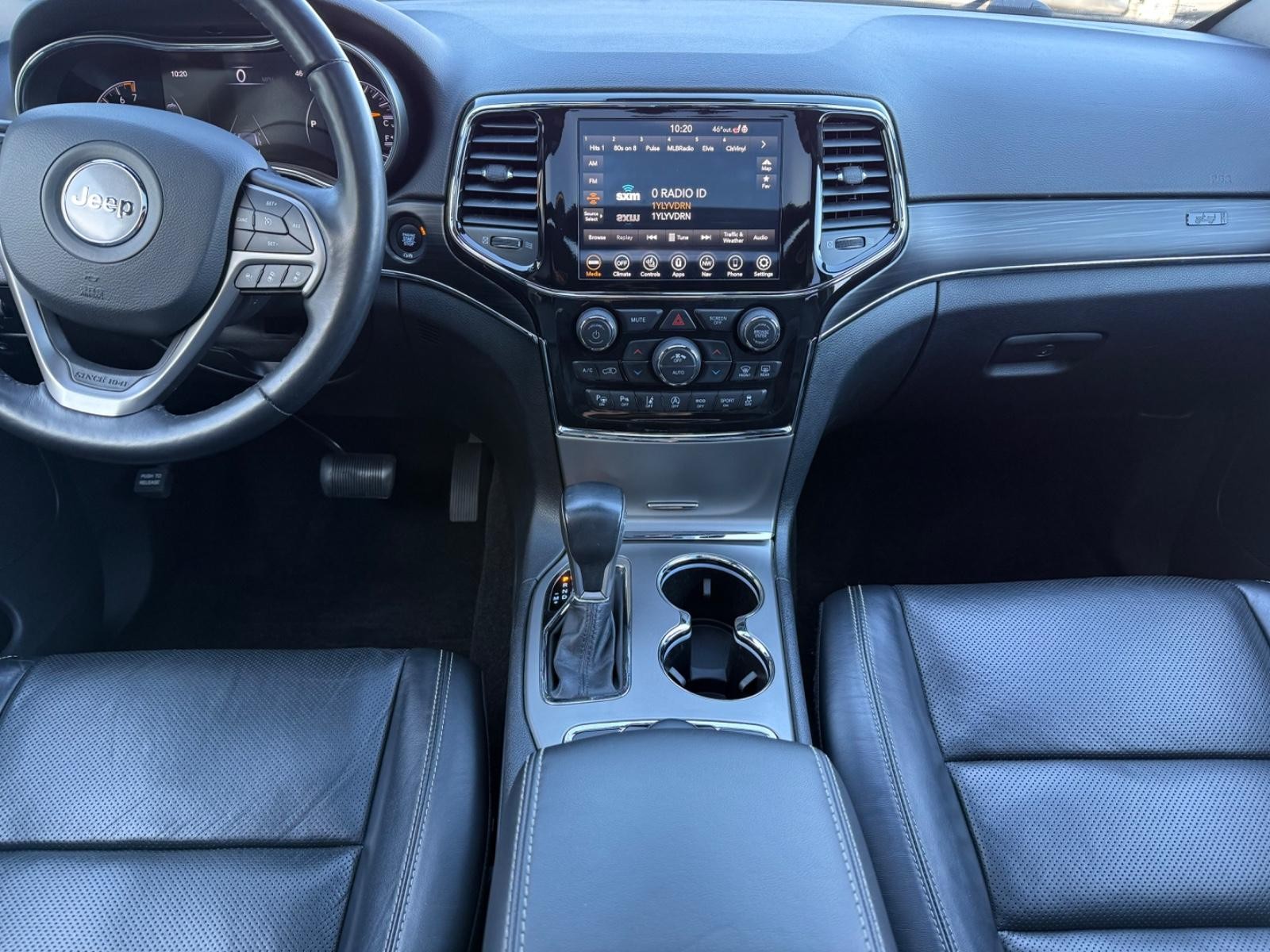 Jeep Grand Cherokee Vehicle Image 11