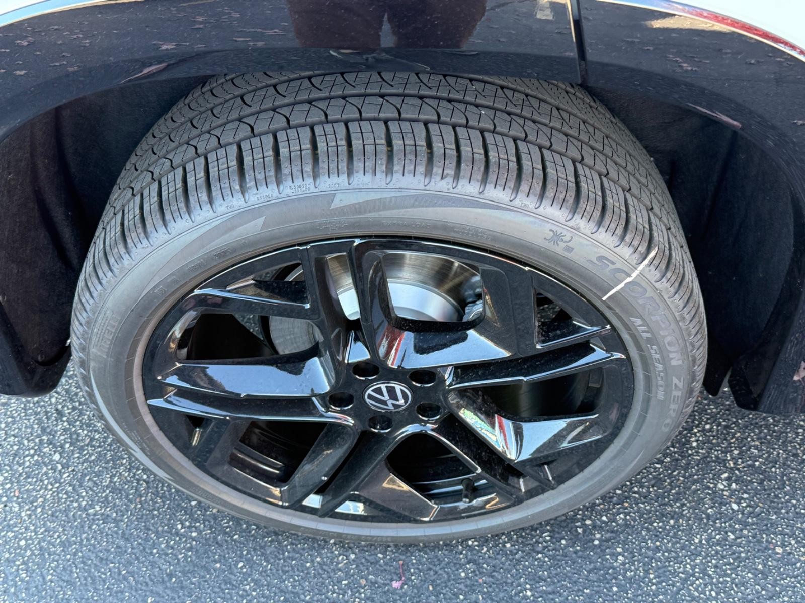 Volkswagen Tiguan Vehicle Image 04