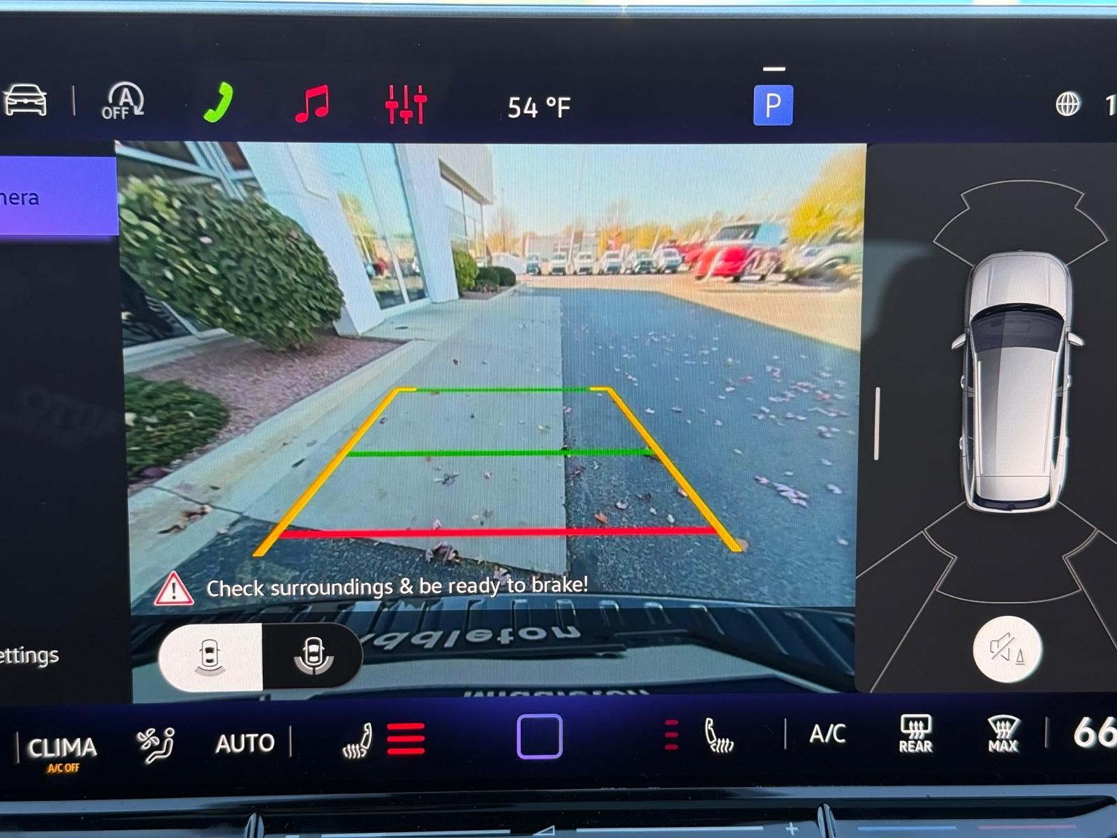 Volkswagen Tiguan Vehicle Image 13