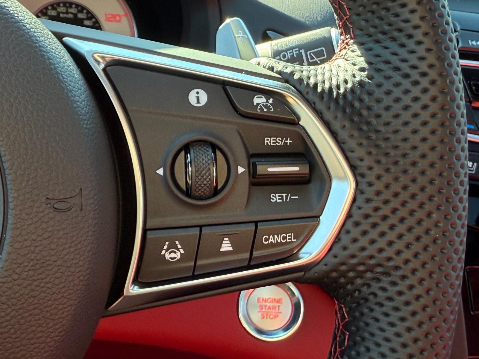 Acura RDX Vehicle Image 13