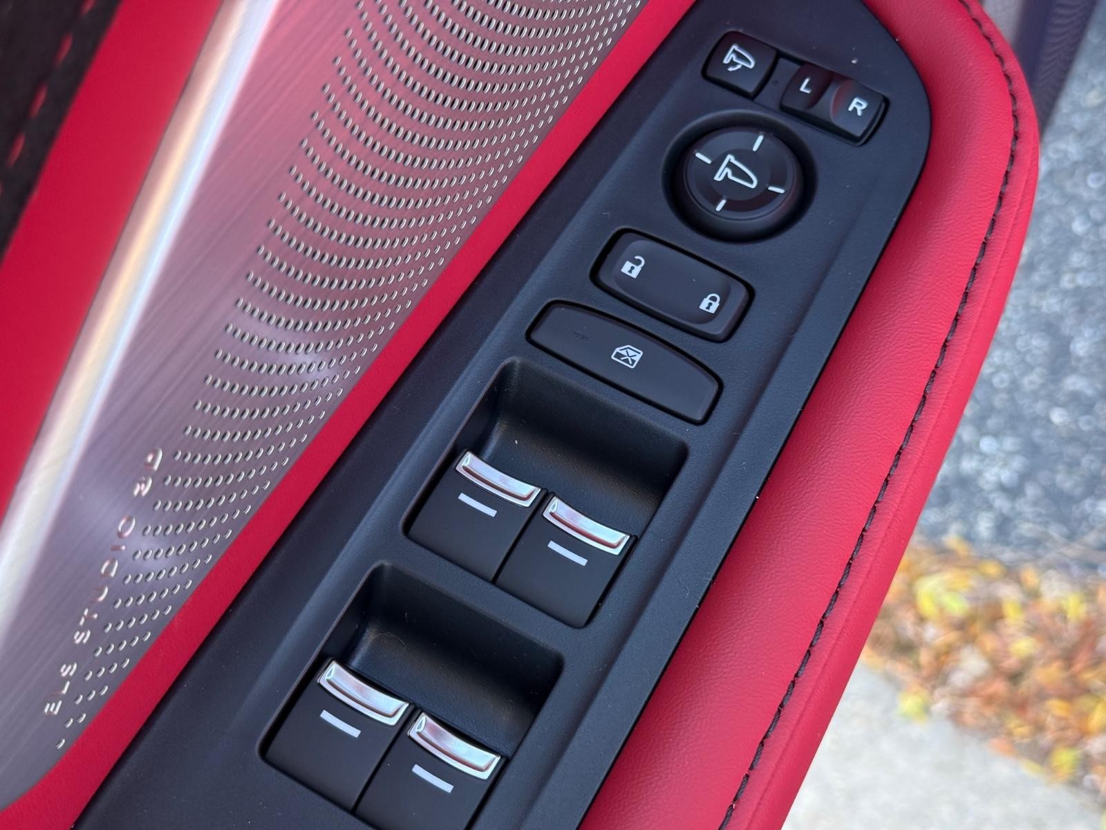 Acura RDX Vehicle Image 16