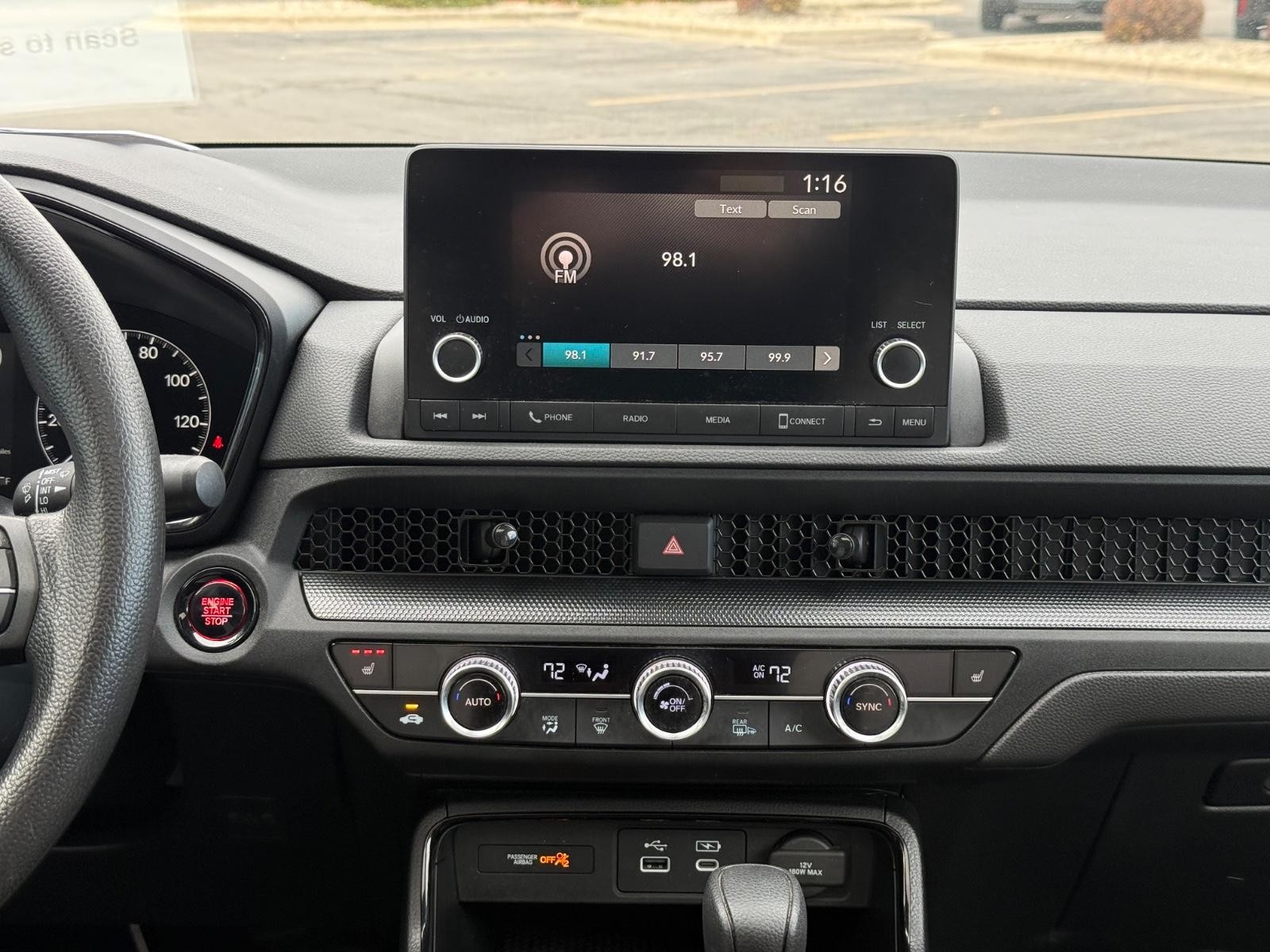 Honda CR-V Vehicle Image 12